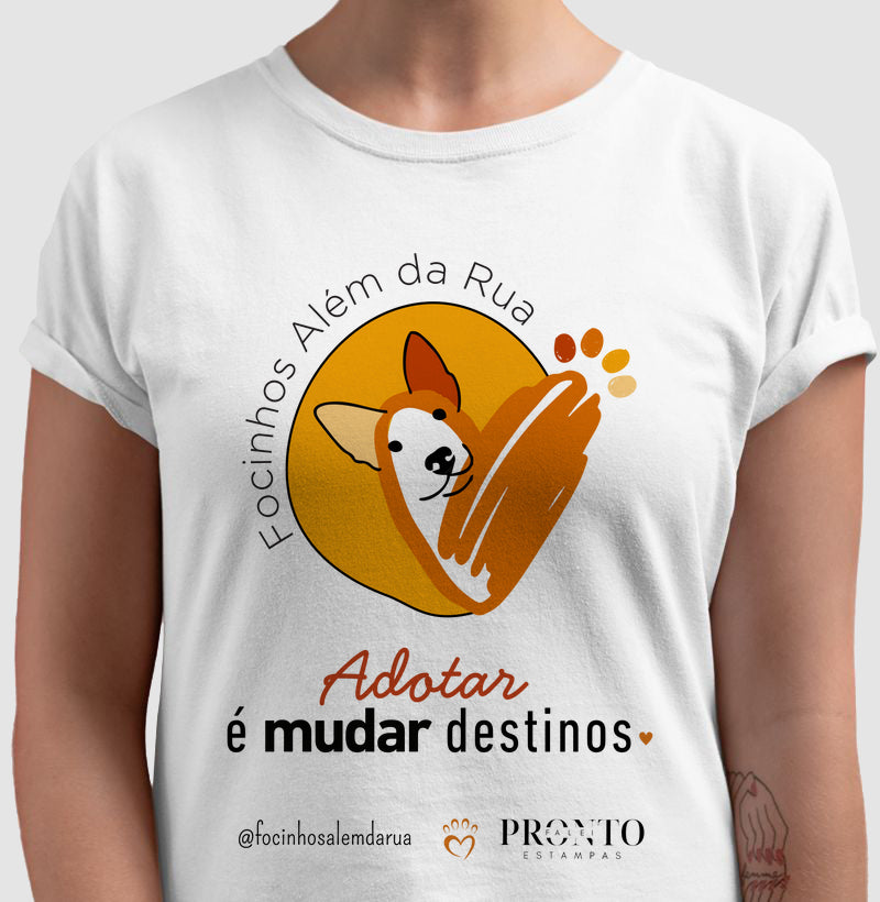 Focinhos alem da rua.