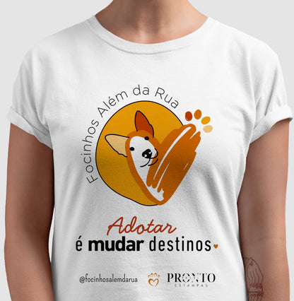 Focinhos alem da rua.